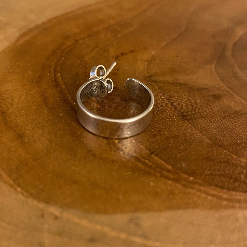 SINGLE Retired Simplicity Hoop Earring, Sterling Silver